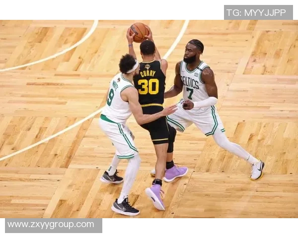 勇士与凯尔特人圣诞大战精彩回放全场集锦与精彩瞬间分析