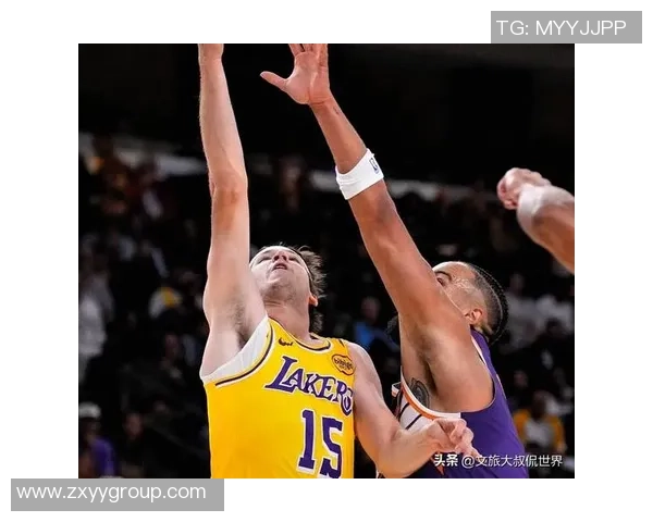 湖人和太阳季前赛第三节精彩对决回顾与分析